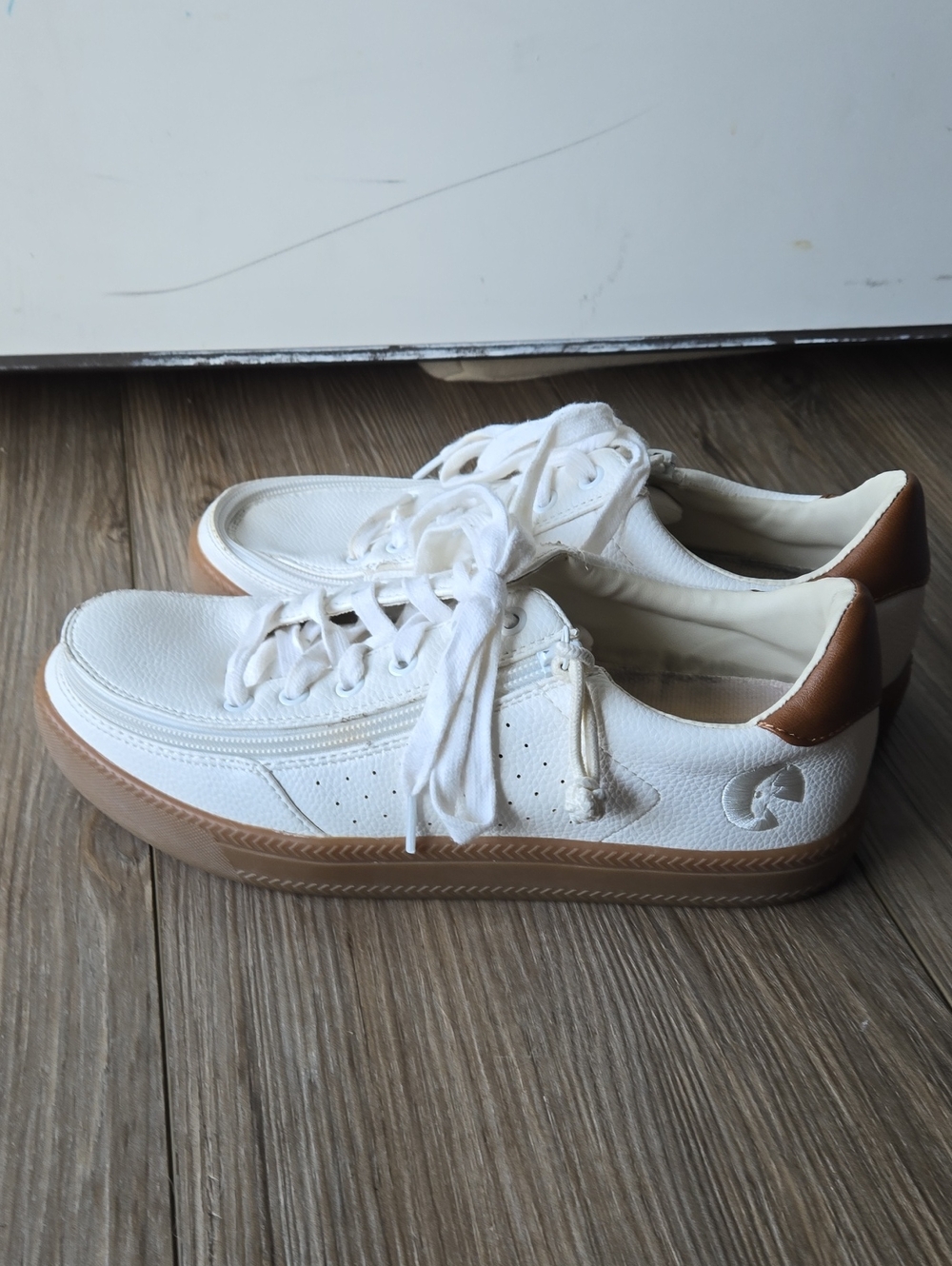 Billy Disability Friendly Low Rise White Sneakers